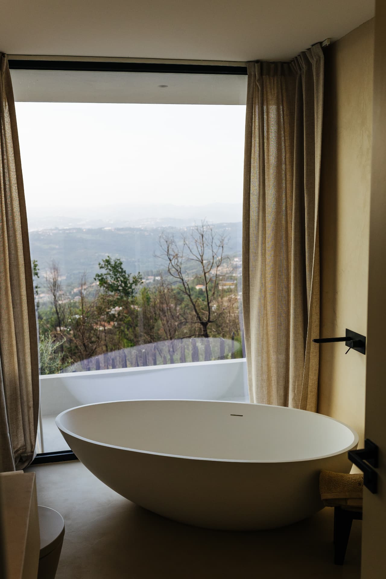 Bathtub
